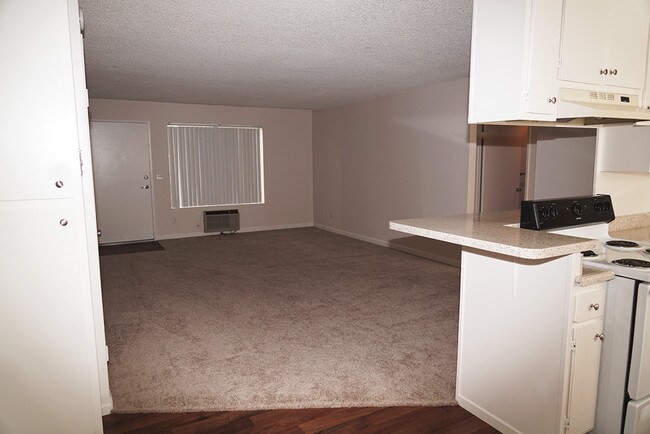 Building Photo - 441 Dominguez Way