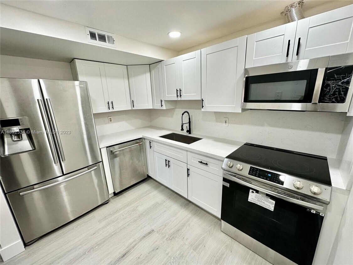 8095-nw-8th-st-unit-207-miami-fl-33126-room-for-rent-in-miami-fl