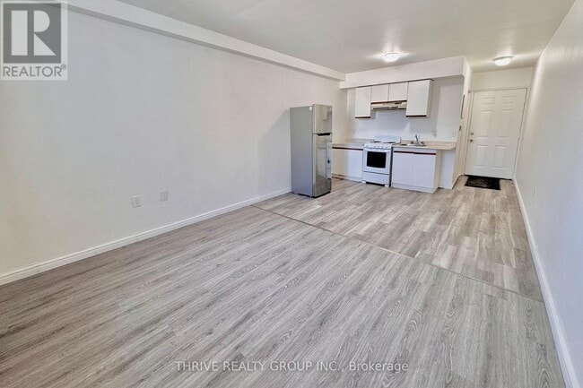 Building Photo - 87 Frank St