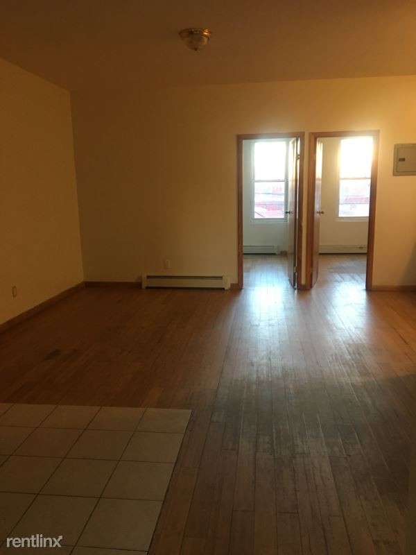 Building Photo - 458 Miller Ave