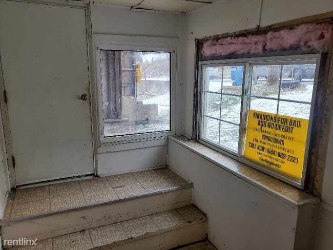 Foto del edificio - 4 br, 1 bath House - 132 Pennsylvania Ave ...