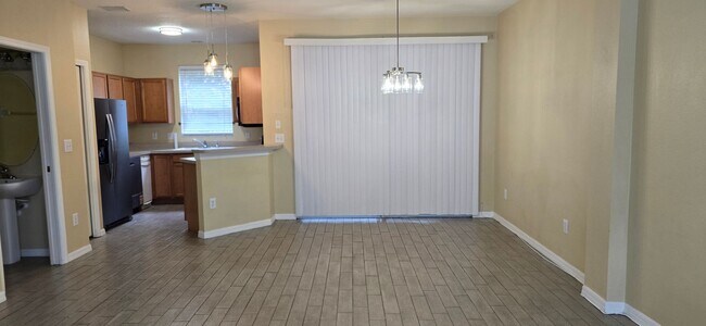 Foto del edificio - Townhome Near MLK and I-75