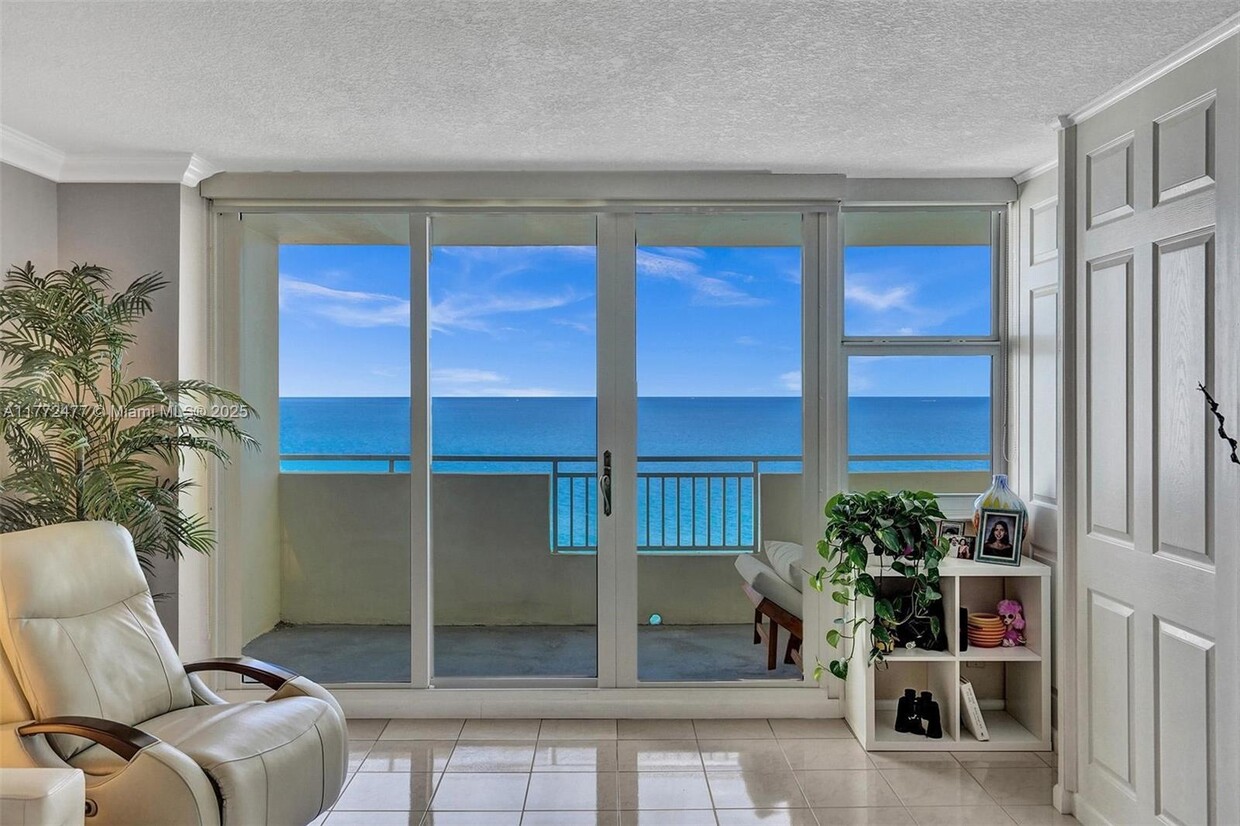 Primary Photo - 3180 S Ocean Dr