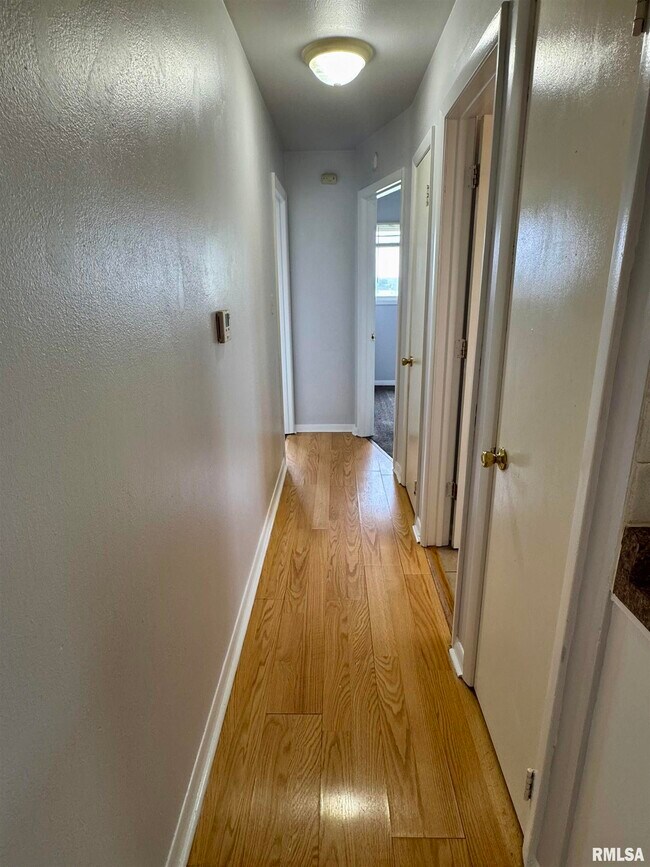 Foto del edificio - 235 12th St