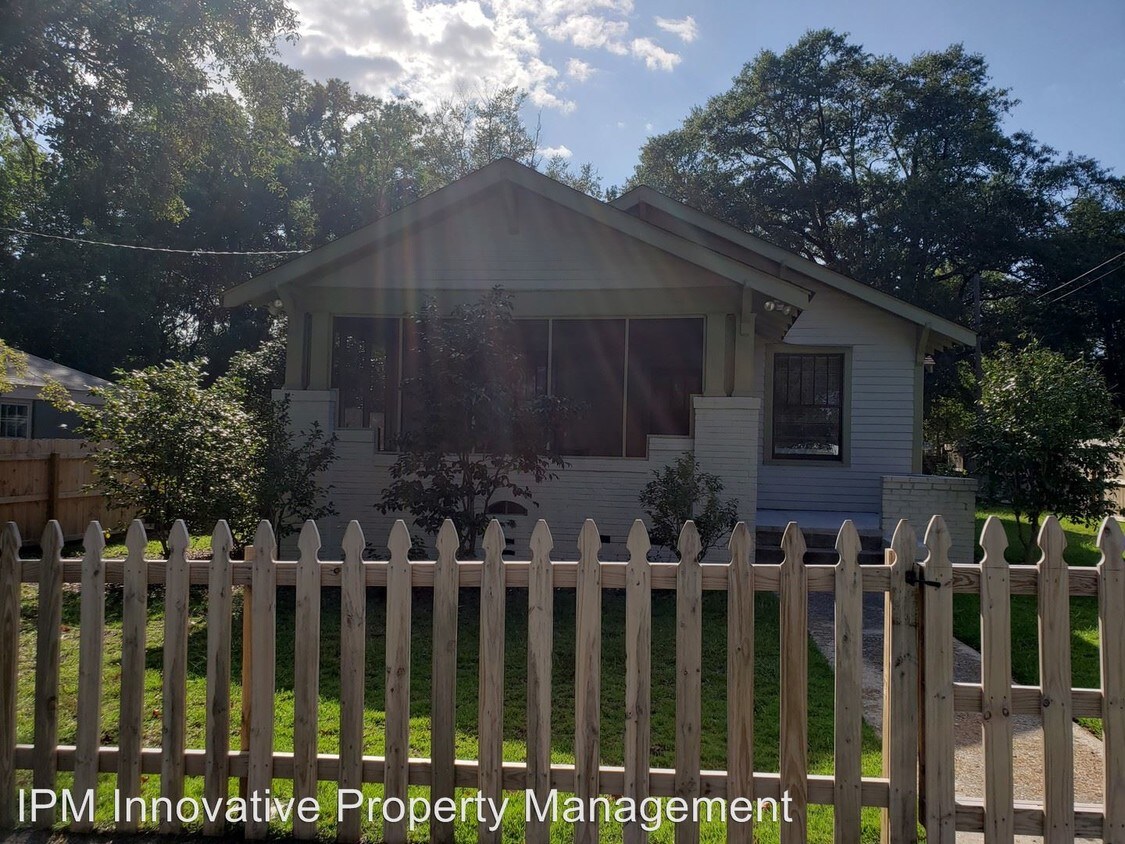 Foto principal - 4 br, 2 bath House - 701 South Coit Street