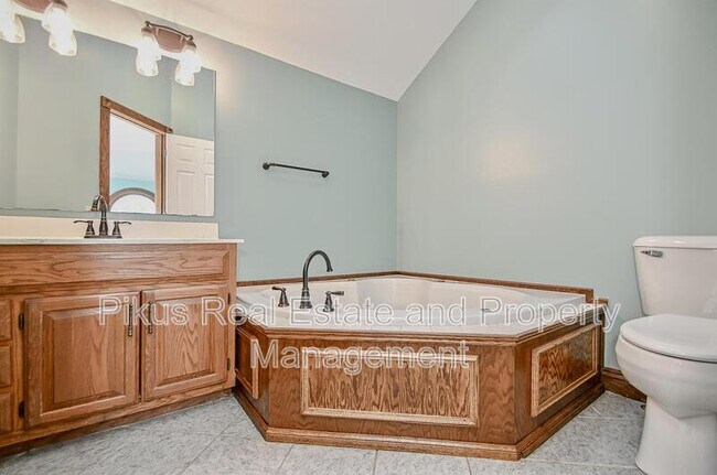 Foto del edificio - 3446 Lochlomond Ave SW