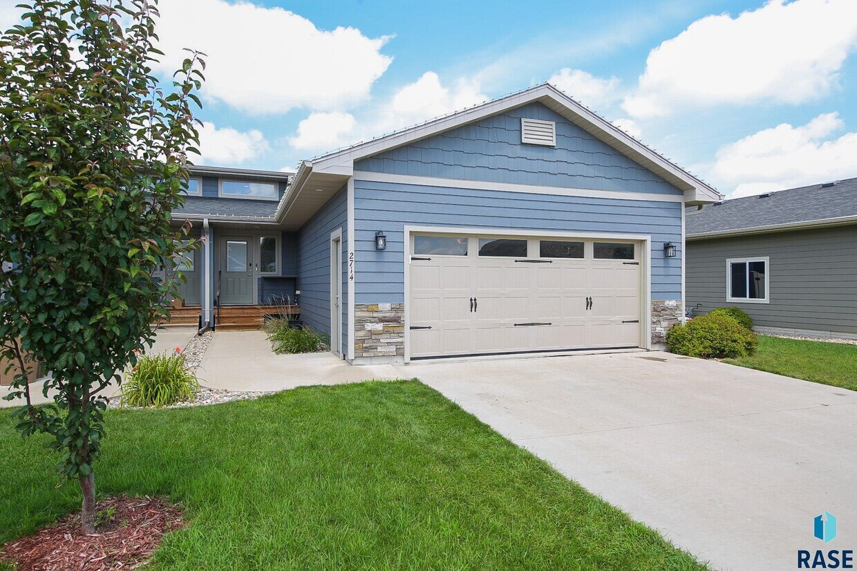 Foto principal - 2714 E Sunburst Dr