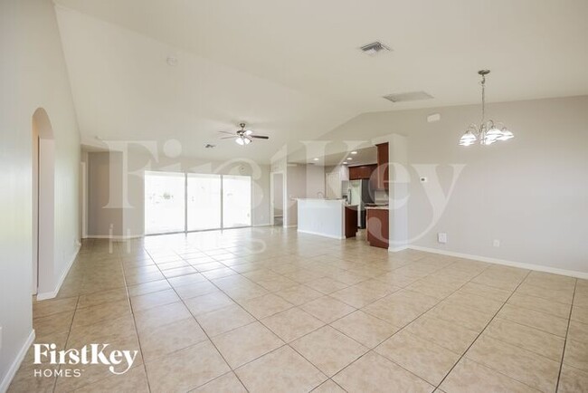 Foto del edificio - 225 NW 25th St