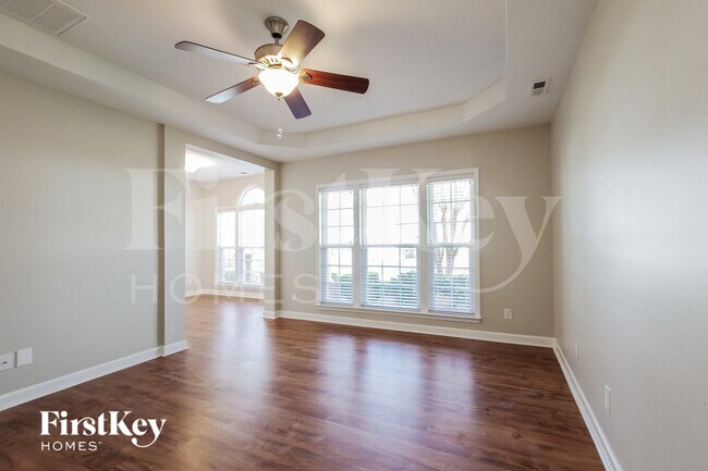 Foto del edificio - 4007 Fountainbrook Dr