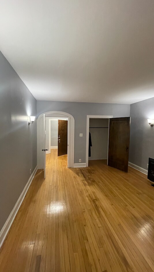 Building Photo - 2540 E 78th St