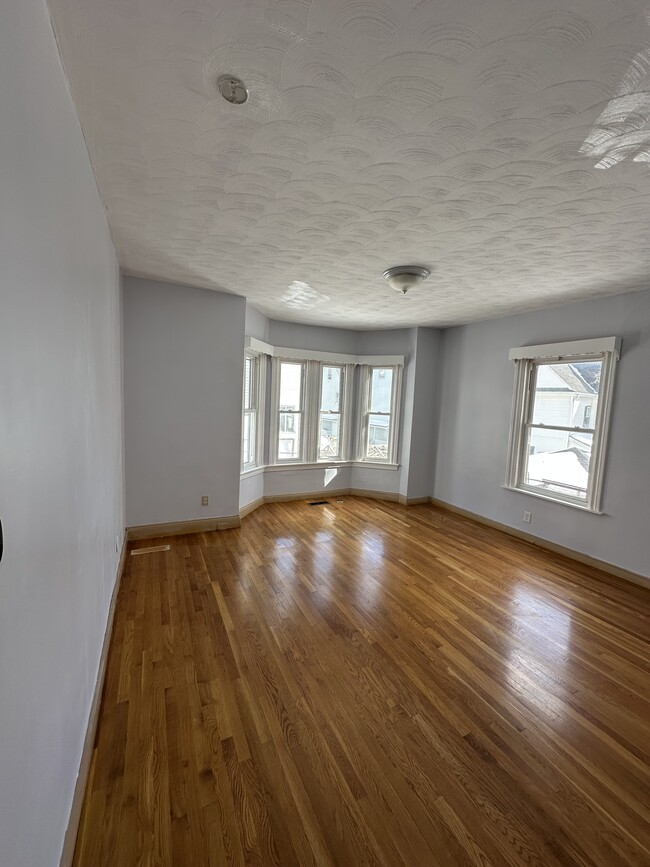 Building Photo - 47 Gould Ave