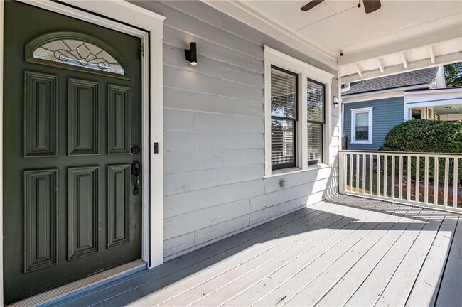 Foto del edificio - 288 Augusta Ave SE