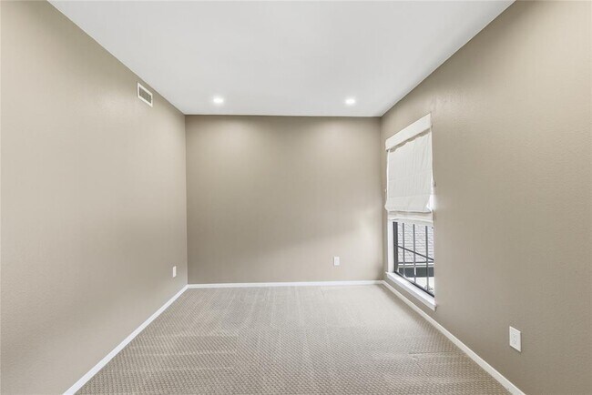 Foto del edificio - 48 Woodstone Square