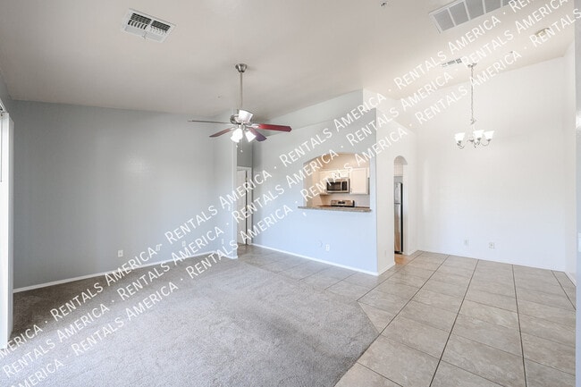 Foto del edificio - 2950 W Louise Dr