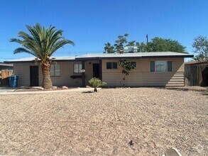 Building Photo - 2200 Dune Dr