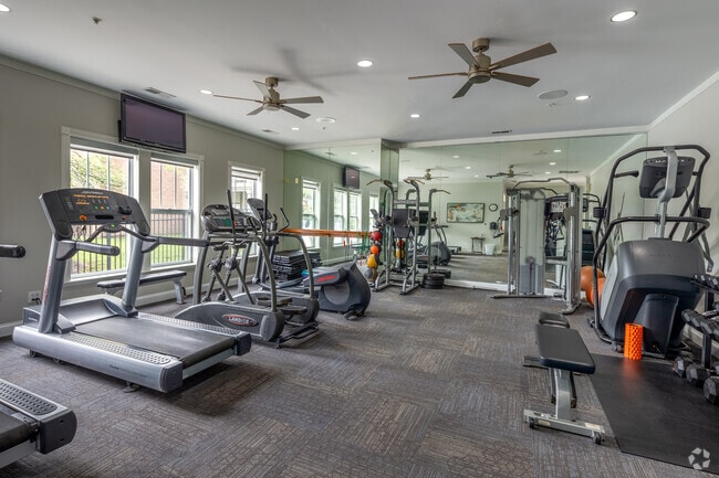 Gimnasio - The Landings of Lake Zurich