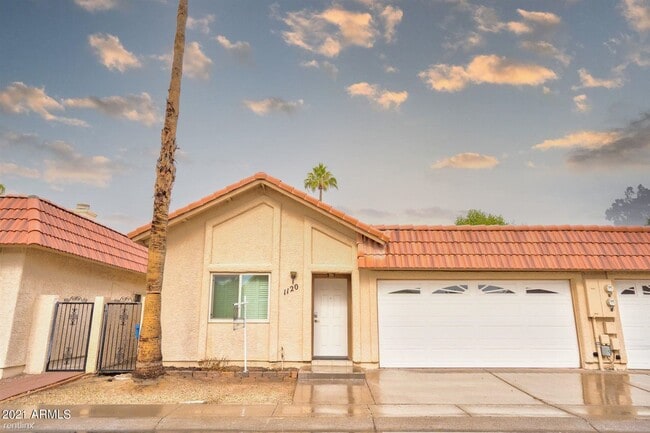 Building Photo - 3 br, 2 bath House - 1120 Charleston Avenue