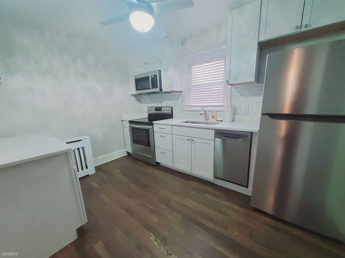 Primary Photo - 2 br, 1 bath Condo - 181 Strawberry Hill A...