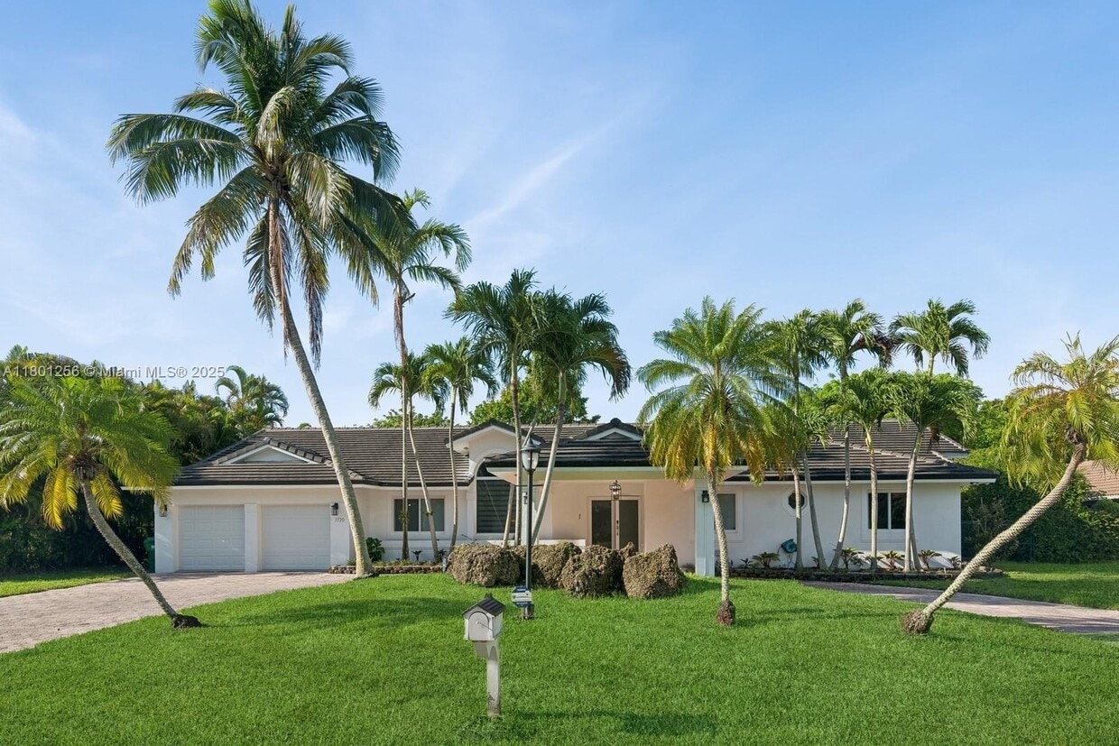 Foto principal - 7720 SW 177th St