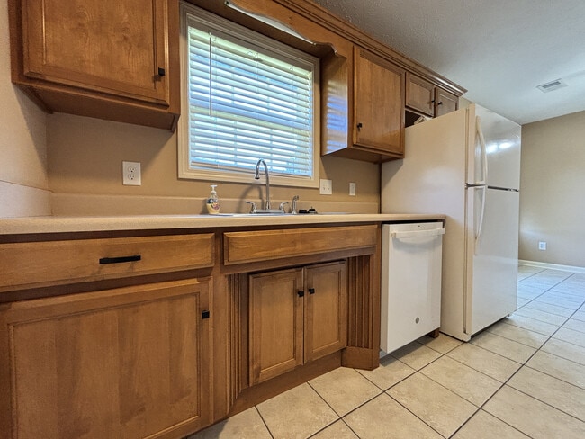 Foto del edificio - 546 Carter Ln