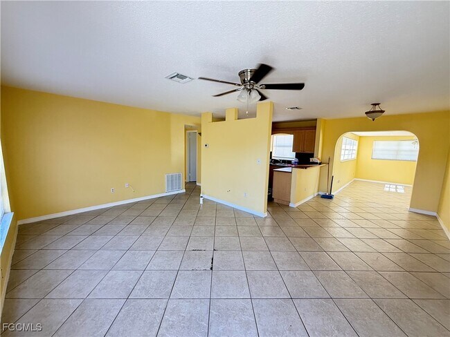 Foto del edificio - 107 California Rd