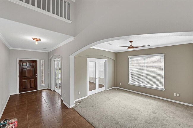 Building Photo - 2707 Lakecrest River Dr