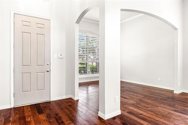 Foto del edificio - 2727 Breezy Point Ln