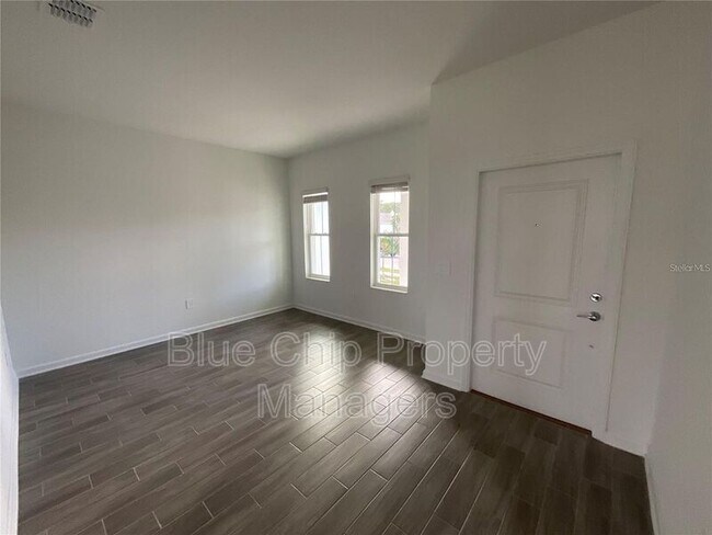 Building Photo - 2735 Slash Wy