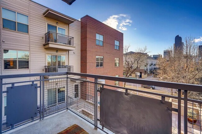 Foto del edificio - 1700 Emerson St
