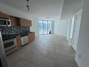 Building Photo - 350 S Miami Ave