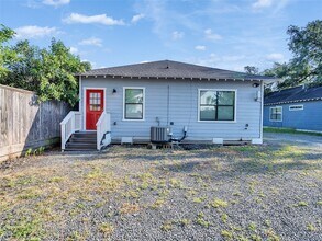 Building Photo - 4730 Bell St