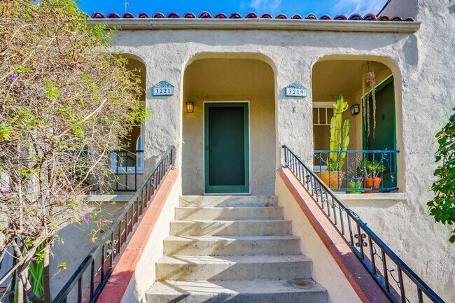Foto del edificio - 3221 Berkeley Ave