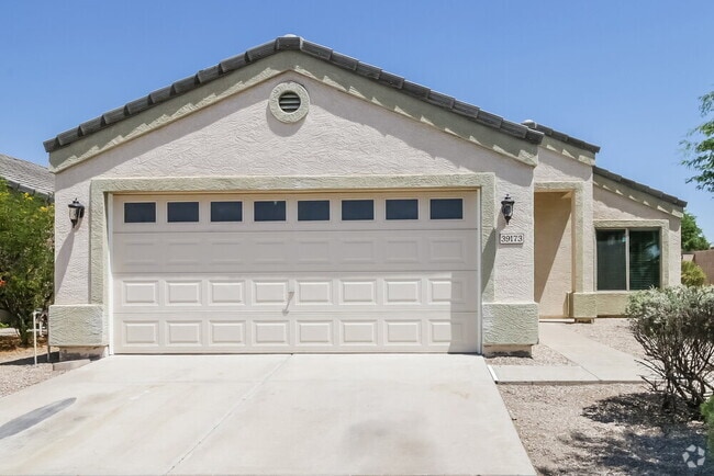 Building Photo - 39173 Kelly Cir