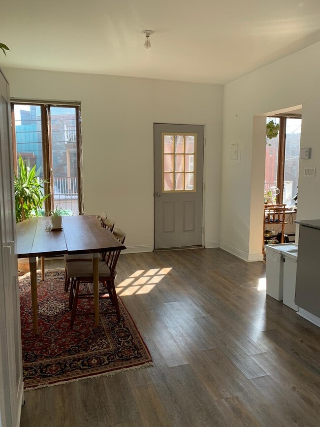 Building Photo - 3953 Rue De Bullion