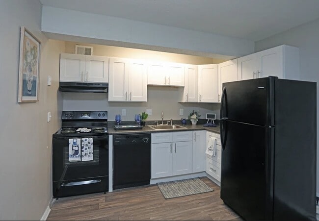 Cocina renovada - Village Walk Apartments