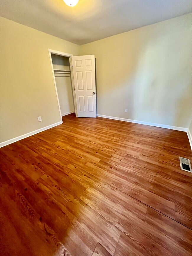 Foto del edificio - 2 Bed 1 Bath in East Nashville by Shelby $1525/mo