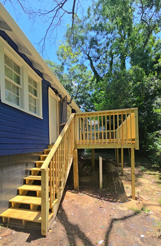 Foto del edificio - 4250 Ayers Rd