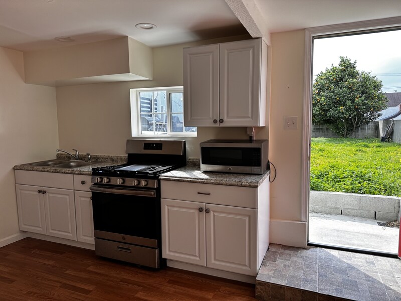 Foto del edificio - 910 Manhattan Beach Blvd