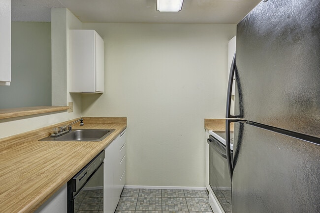 Building Photo - South Everett one bed one bath condo