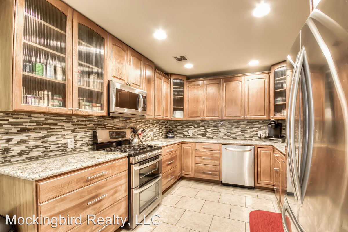 Primary Photo - 177 Chelsea Dr