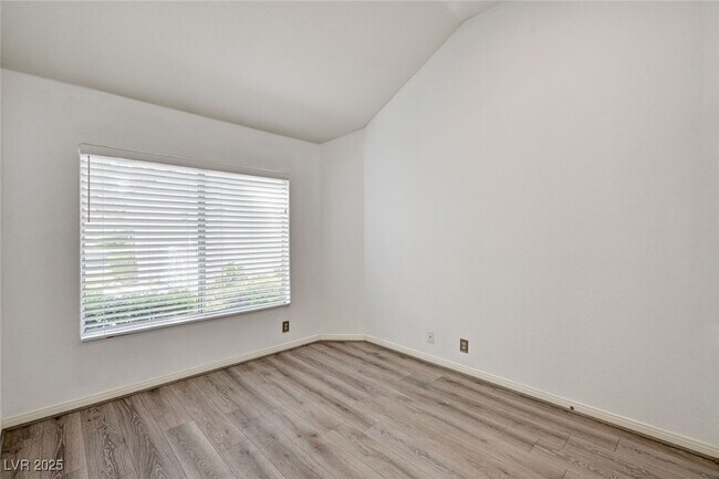 Foto del edificio - 6944 Emerald Springs Ln