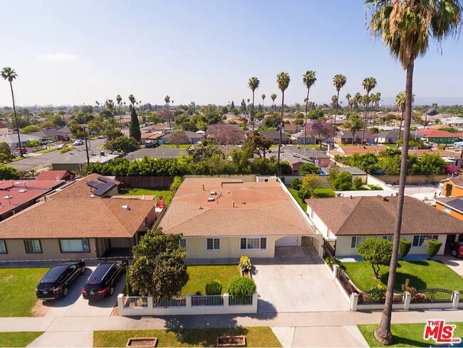 Foto del edificio - 430 E 184th St