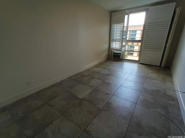 Building Photo - 1350 Ala Moana Blvd