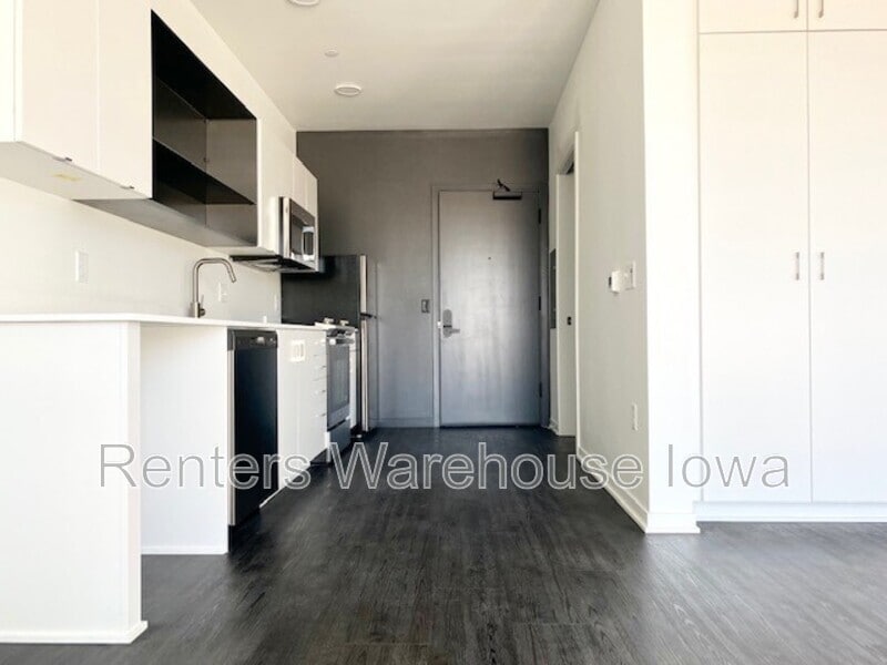 Primary Photo - 329 5th St