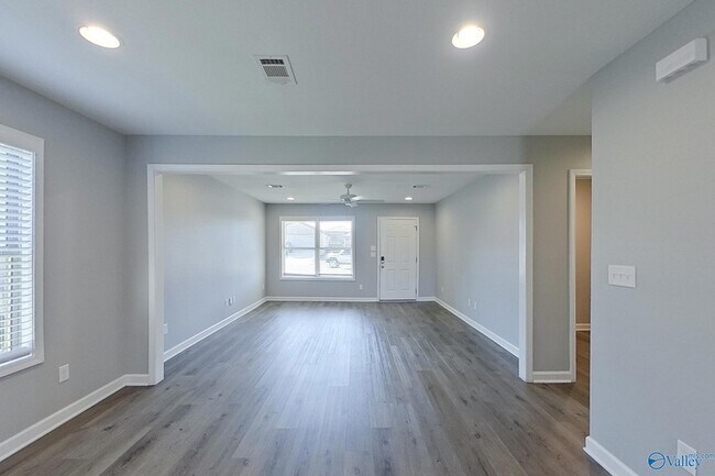 Foto del edificio - 150 Wexford Way