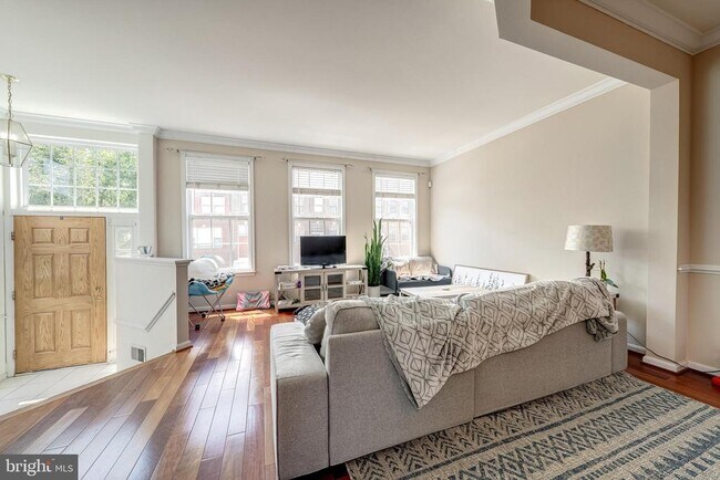 Foto del edificio - 2619 Logan Wood Dr