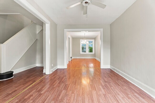 Building Photo - 730 Linnard St