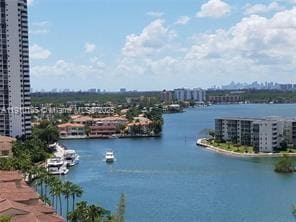 Foto del edificio - 18151 NE 31st Ct