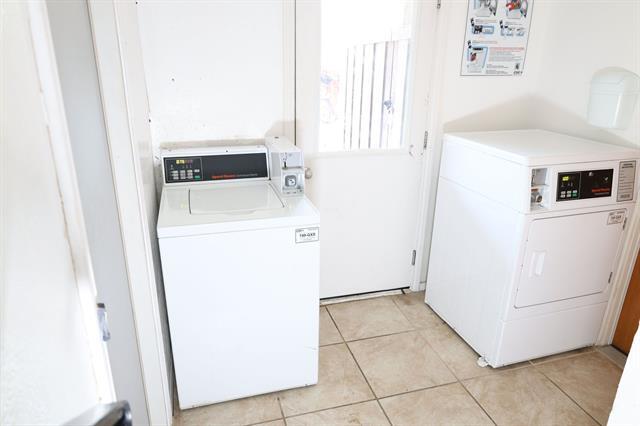 Foto del edificio - 5835 Sandhurst Ln