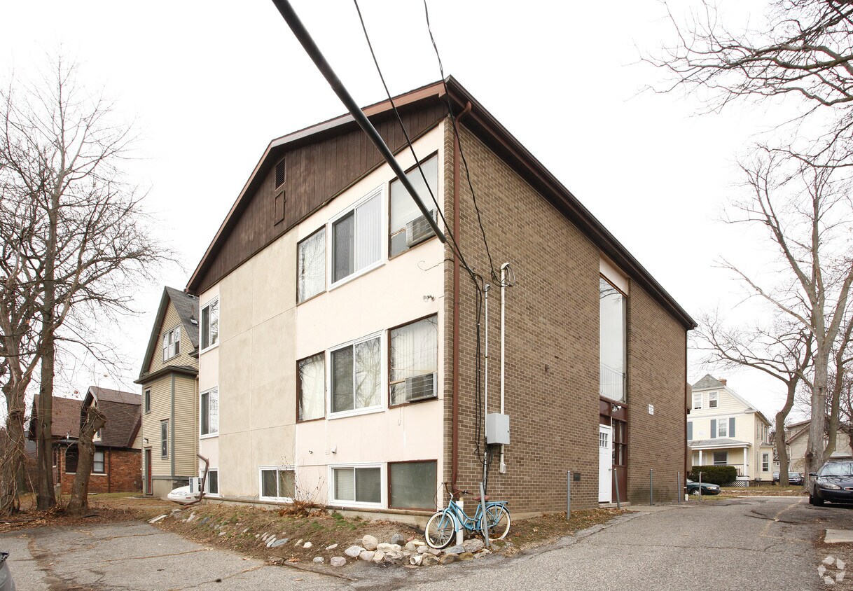 Building Photo - 1026 Vaughn St
